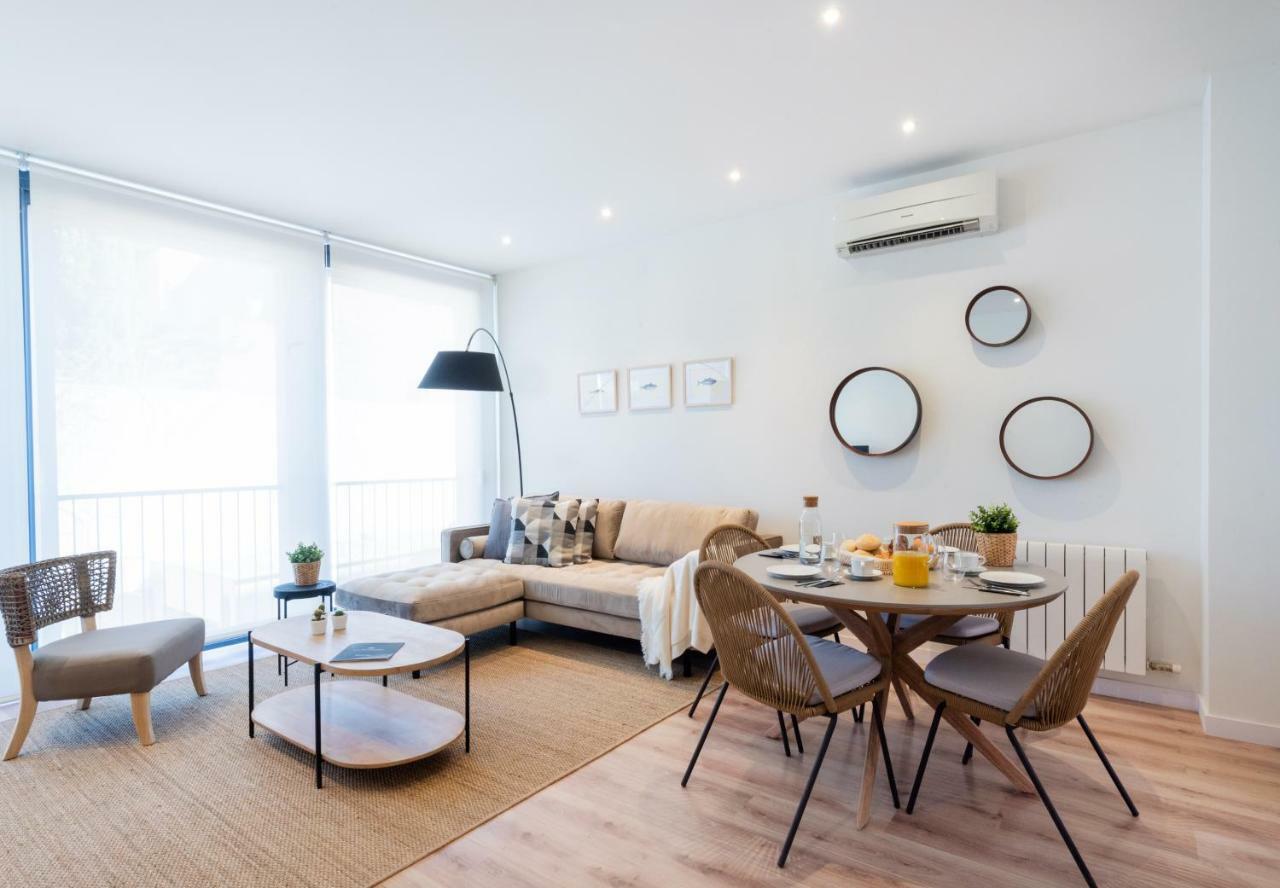 Petit Luxe Tobella Esquerra Appartement Terrassa Buitenkant foto