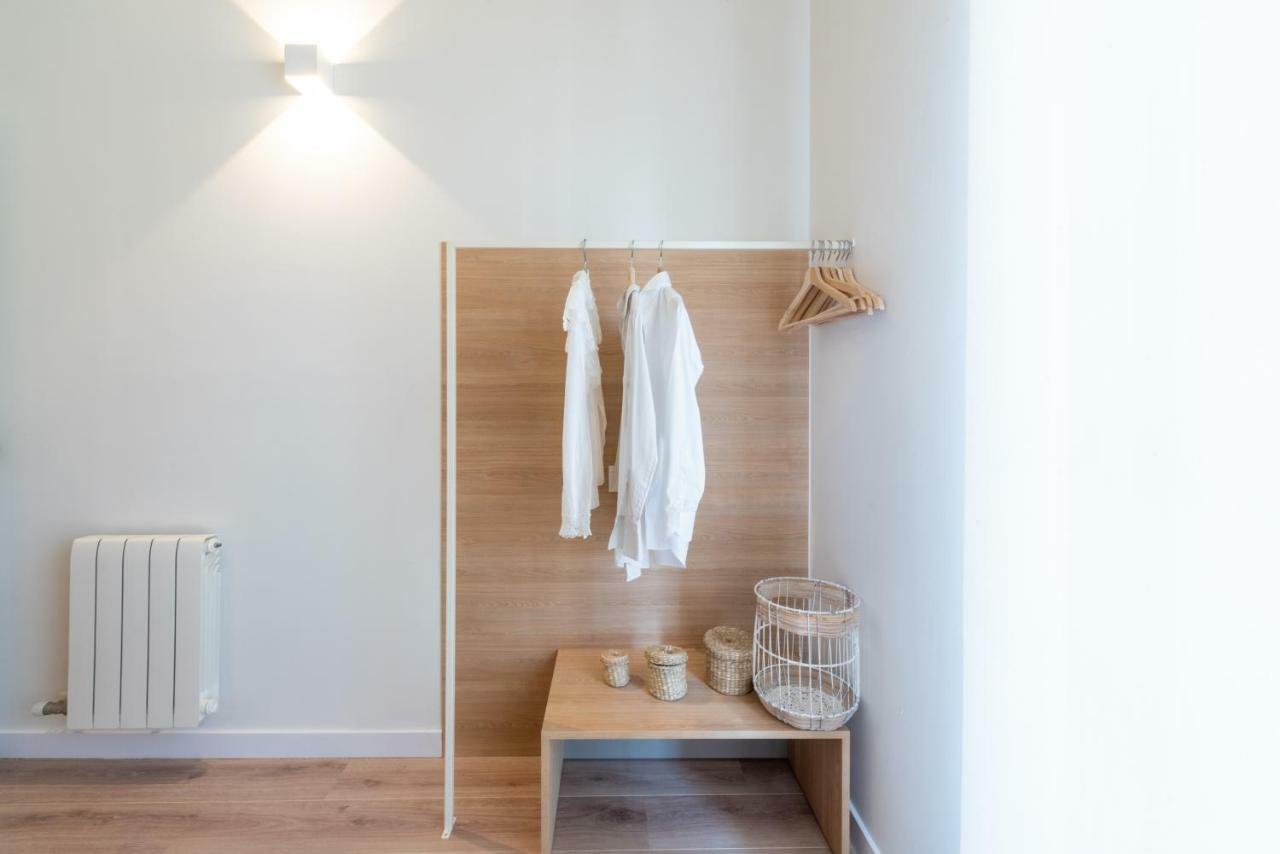 Petit Luxe Tobella Esquerra Appartement Terrassa Buitenkant foto